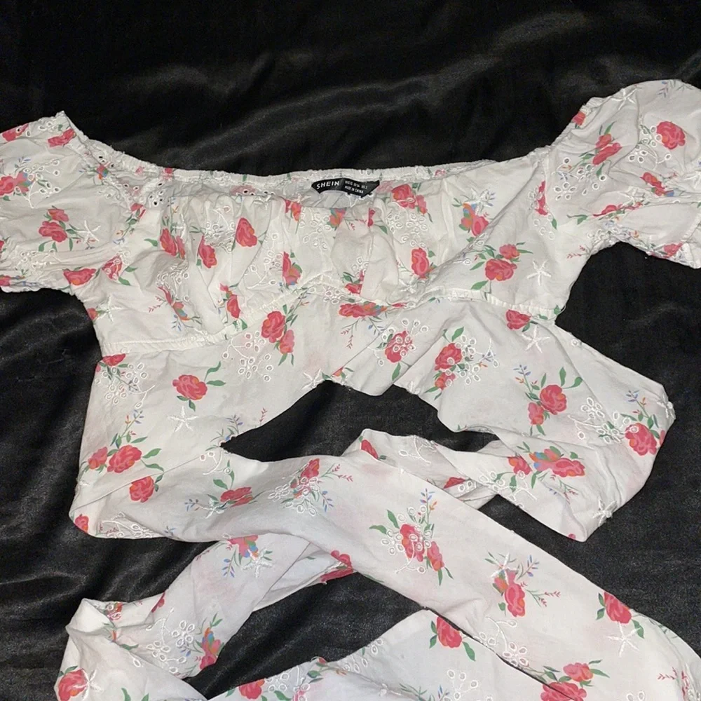 𝒯𝒾ℯ 𝒷𝒶𝒸𝓀 𝒸𝓇ℴ𝓅 𝓉ℴ𝓅𝓈! - Picture 2 of 3